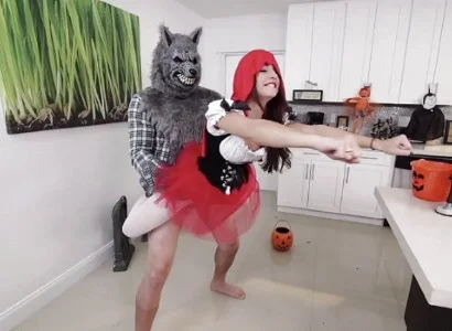 Cô bé trong truyện cổ tích chịch nhau không ngại ai